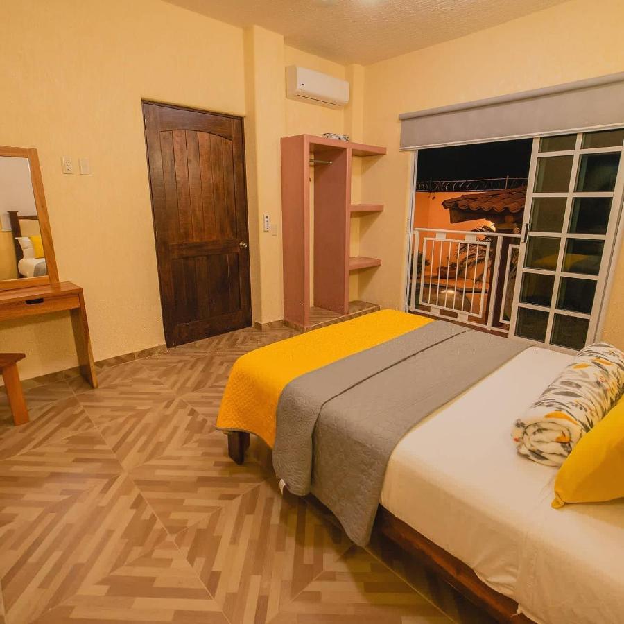 Primavera Suites Zihuatanejo Exterior photo